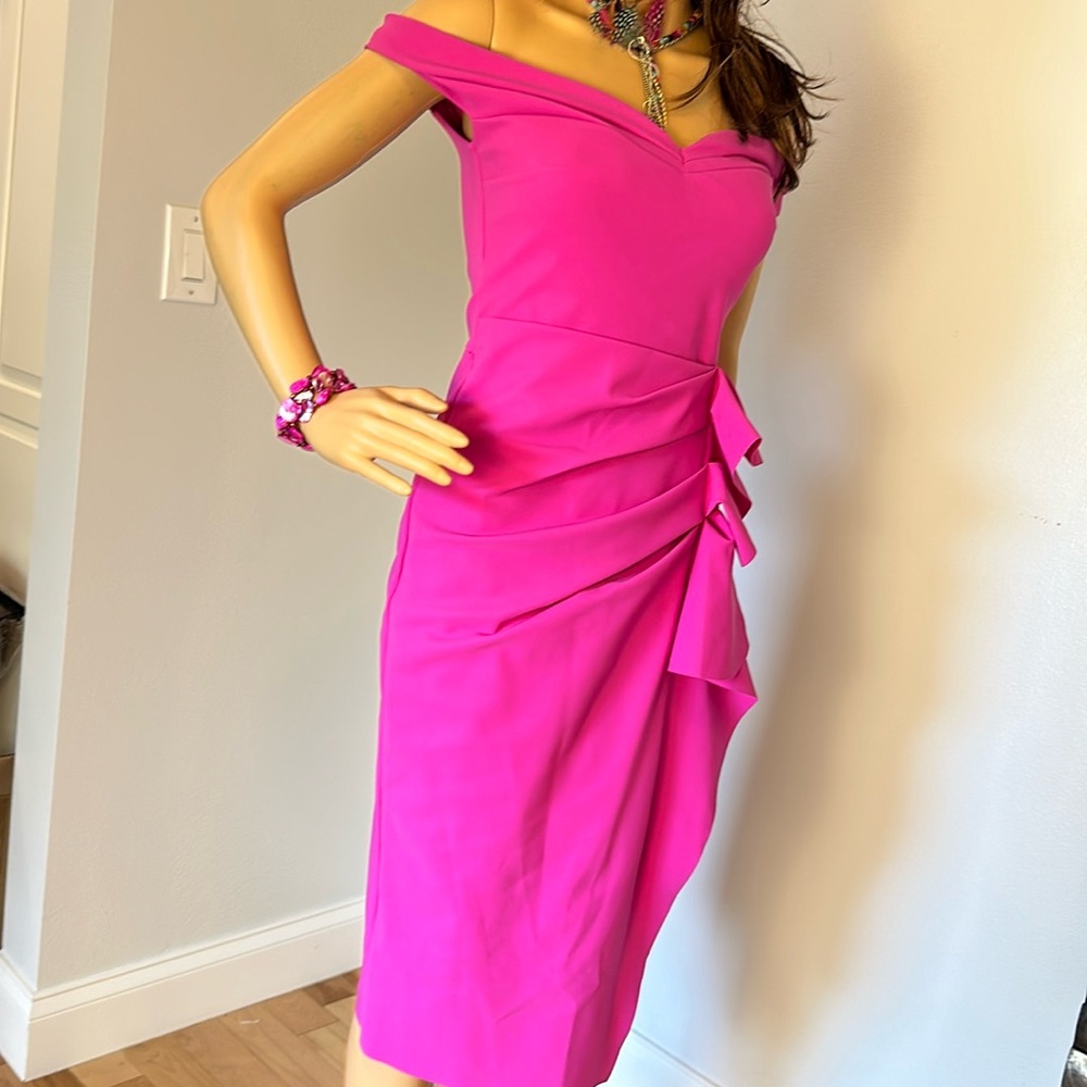 Chiara Boni - La Petite Robe sheath knee length evening dress. Worn once. - Picture 1 of 8